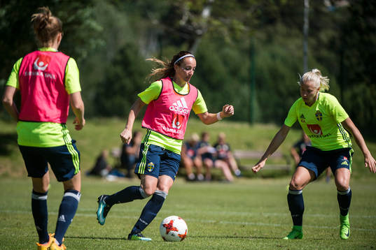 Kosovare Asllani