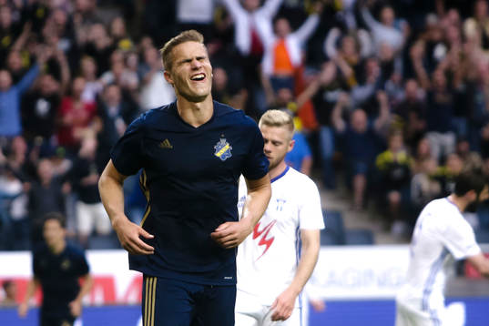 s Eero Markkanen jublar