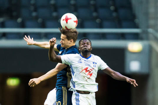 s Amin Affane och Klaksvik Albert Adu