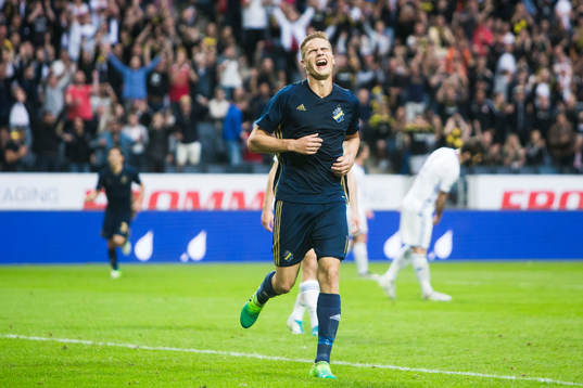 s Eero Markkanen jublar