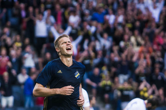 s Eero Markkanen jublar