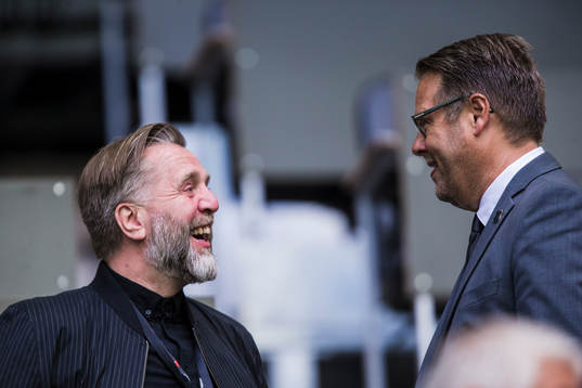 s sportchef Björn Wesström och VD Mikael Ahlerup innan
