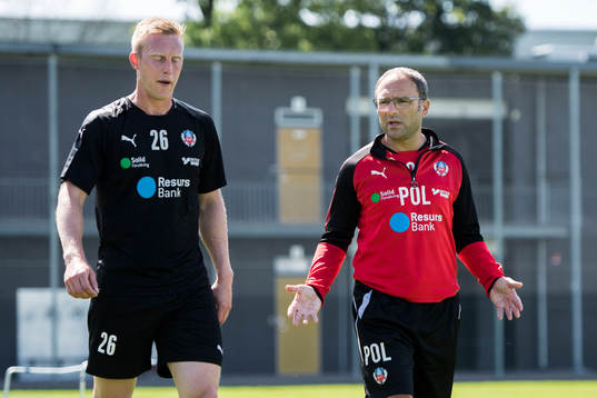 Helsingborgs Peter Larsson och tränare Per-Ola Ljung i