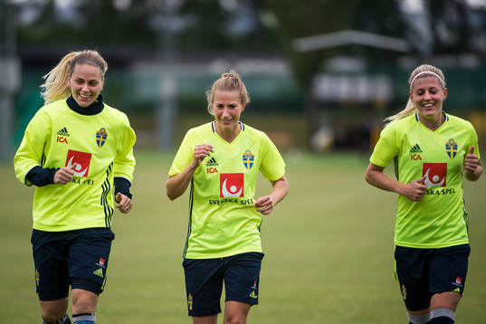 Lisa Dahlkvist, Emma Berglund och Olivia Schough