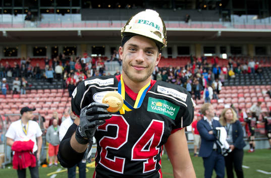 Carlstad Crusaders Markus Persson i guldhjälm