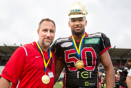 Carlstad Crusaders tränare Tracey Gere och Leo Krafft med