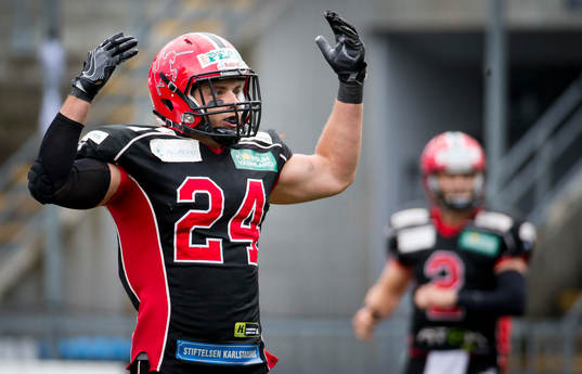 Carlstad Crusaders Markus Persson jublar
