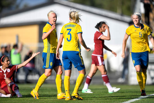 Caroline Seger kramar om Linda Sembrant