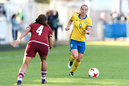 Sveriges Kosovare Asllani