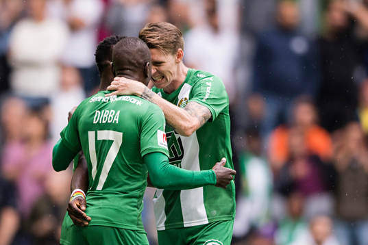 Hammarbys Pa Amat Dibba gör 3-0 och jublar med Birkir Már
