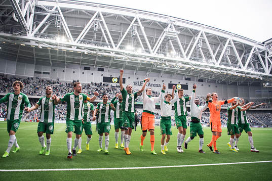 Hammarbys spelare jublar