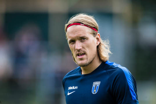 Sirius Kim Skoglund innan fotbollsmatchen i Allsvenskan