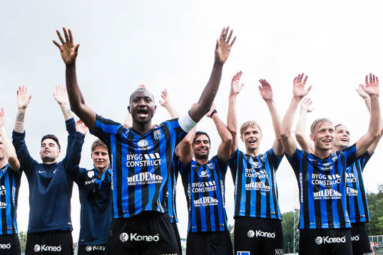 Bläddra bland fler bilder av Fotboll, Allsvenskan, Sirius - AFC Eskilstuna