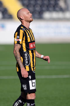Häckens Alexander Farnerud reagerar