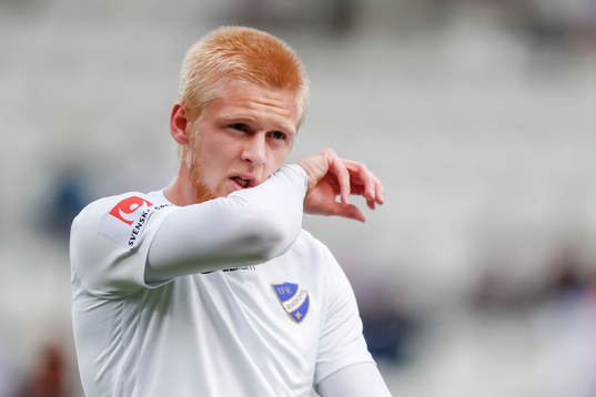 Norrköpings Karl Holmberg före fotbollsmatchen i