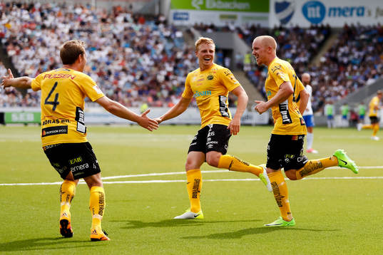 Elfsborgs Simon Lundevall jublar
