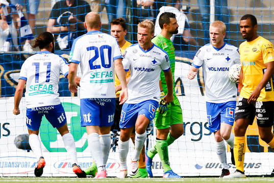 Norrköpings Sebastian Andersson jublar