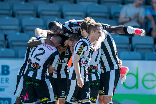 Landskronas spelare jublar