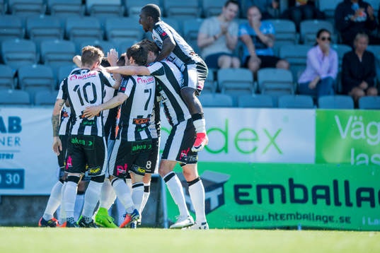 Landskronas spelare jublar