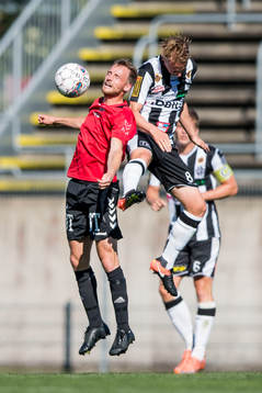 Oskarshamns Joakim Lengyel och Landskronas Måns Ekvall i