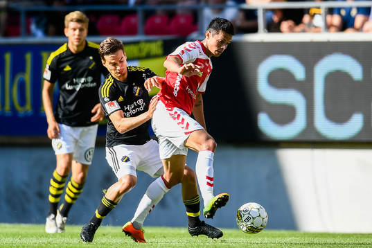 s Amin Affane och Kalmars Romário Pereira Sipião