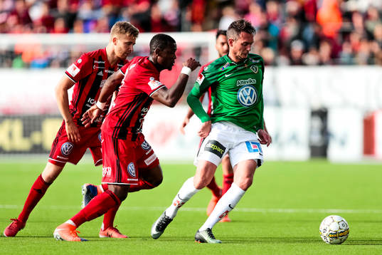 Östersunds Salisu Abdullahi Gero och Jönköpings Daryl