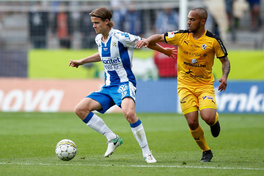 IFK Göteborgs August Erlingmark och Halmstads Nikolai Alho