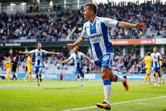 IFK Göteborgs Mads Albaek jublar