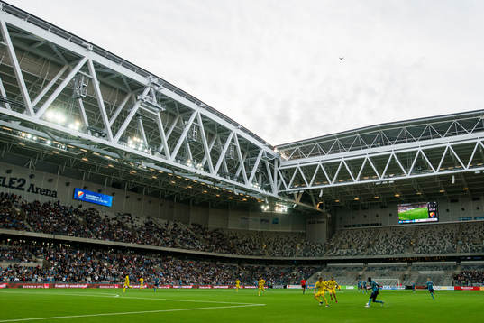 Flygplan ovanför Tele2 Arena