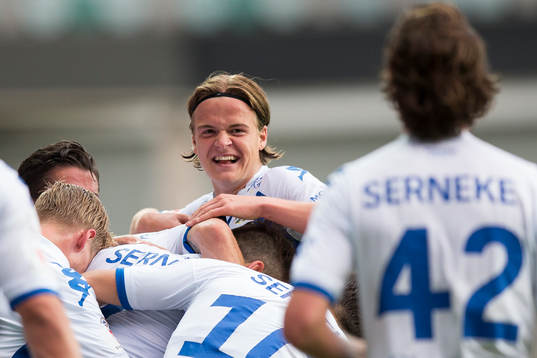 IFK Göteborgs August Erlingmark jublar och kramar om Mads