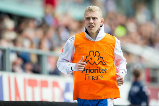 IFK Göteborgs Henrik Björdal värmer upp