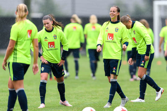 Pauline Hammarlund och Lotta Schelin