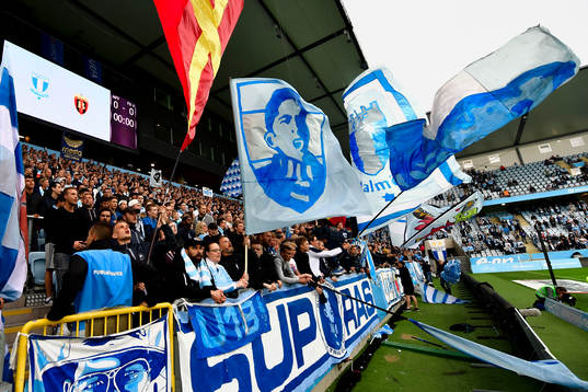 Malmö FFs supportrar före fotbollsmatchen i kvalet till