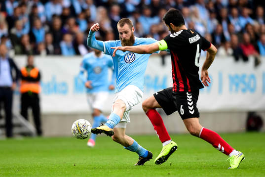 Malmö FFs Jo Inge Berget och Vardars Boban Grncharov