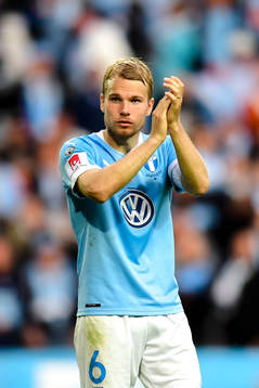 Malmö FFs Oscar Lewicki deppar