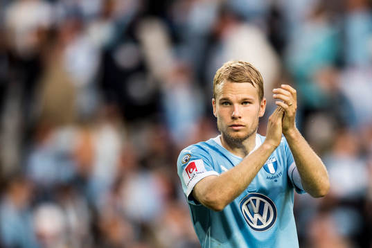 Malmö FFs Oscar Lewicki tackar publiker