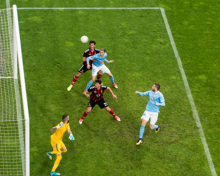 Malmö FFs Pawel Cibicki och Lasse Nielsen oroar mot
