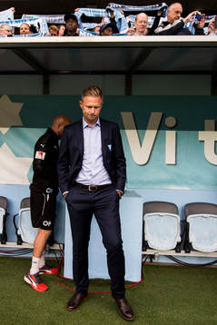 Malmö FFs tränare Magnus Pehrsson deppar