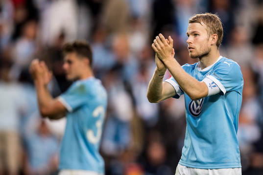 Malmö FFs Oscar Lewicki tackar publiken