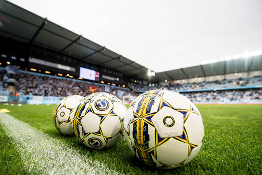 Matchbollar ligger redo