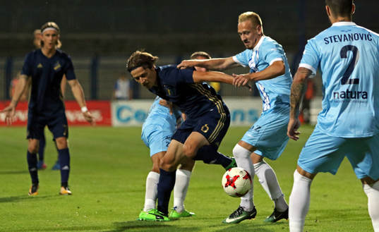 s Simon Thern
