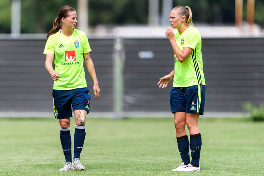 Lotta Schelin och Fridolina Rolfö