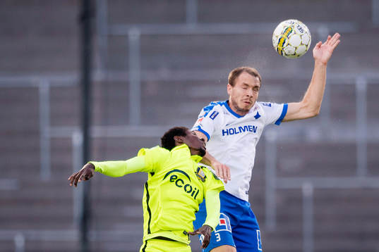 Trakais Oscar Dorley och Norrköpings Jon Gudni Fjoluson