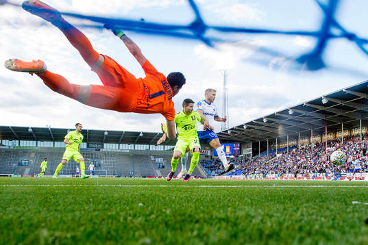 Norrköpings Sebastian Andersson utmanar Trakais Mychailo