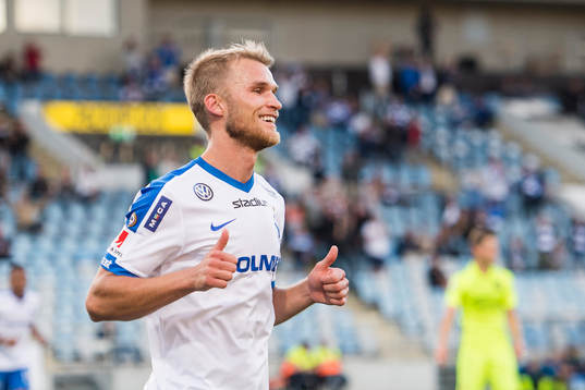Norrköpings Sebastian Andersson gör 1-0 och jublar