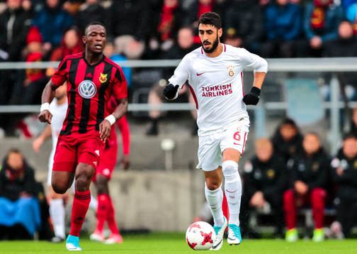 Östersunds Salisu Abdullahi Gero och galatasarays Tolga