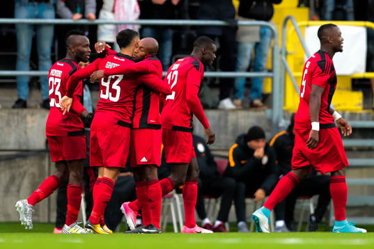 Östersunds Saman Ghoddos jublar