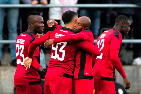 Östersunds Saman Ghoddos jublar