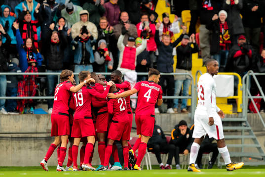 Östersunds Saman Ghoddos jublar