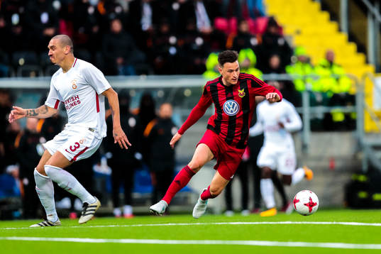 Galatasarays Maicon och Östersunds Jamie Hopcutt
